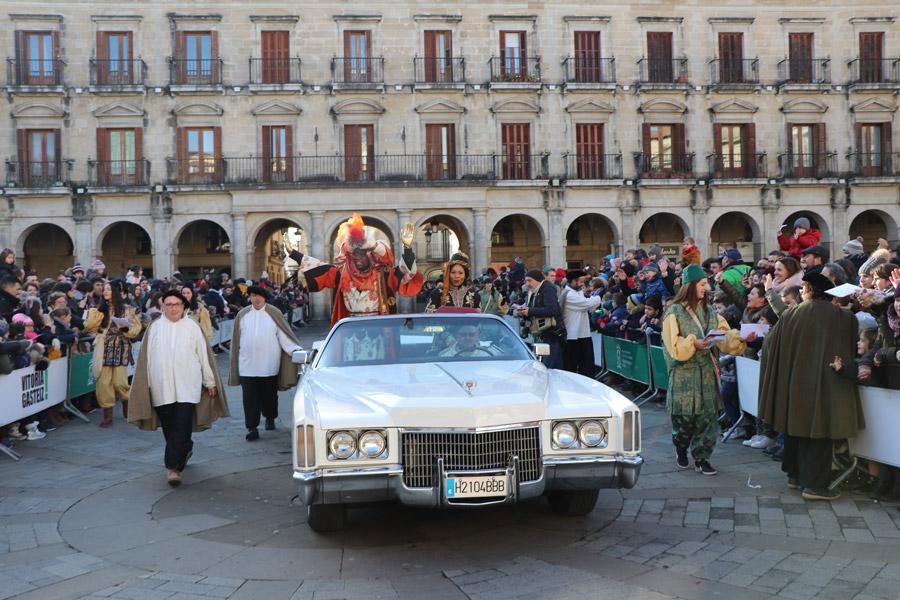 Cabalgatas de reyes en vehículos antiguos