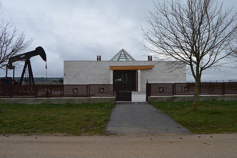 Museo del Petróleo - Sargentes de la Lora