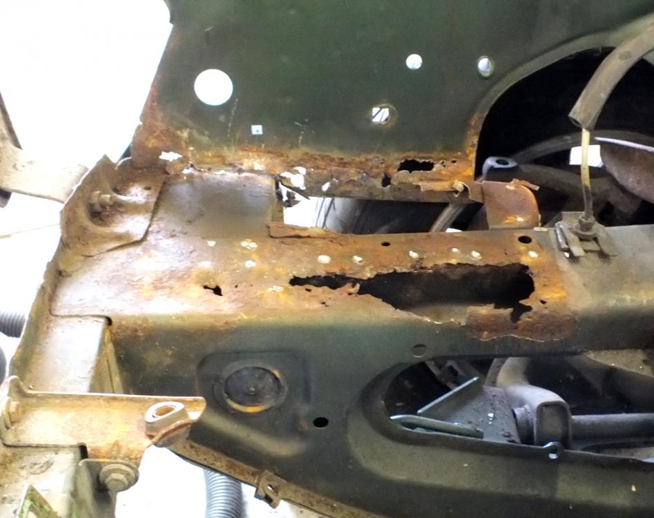 battery-tray-removed-large.jpg
