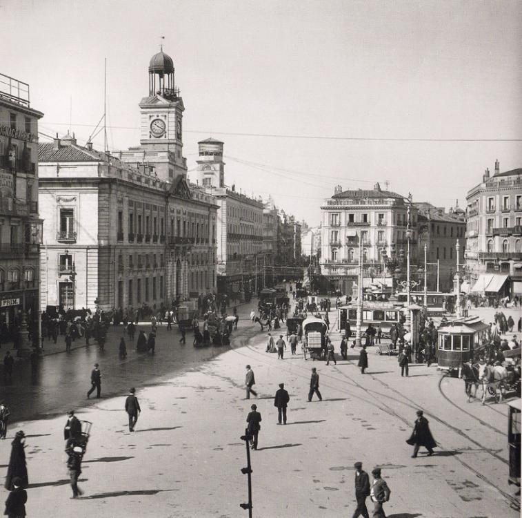 1906 Madrid – Puerta Sol.jpg