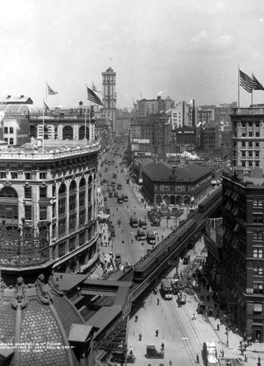 1909 New York – Herald Square.jpg