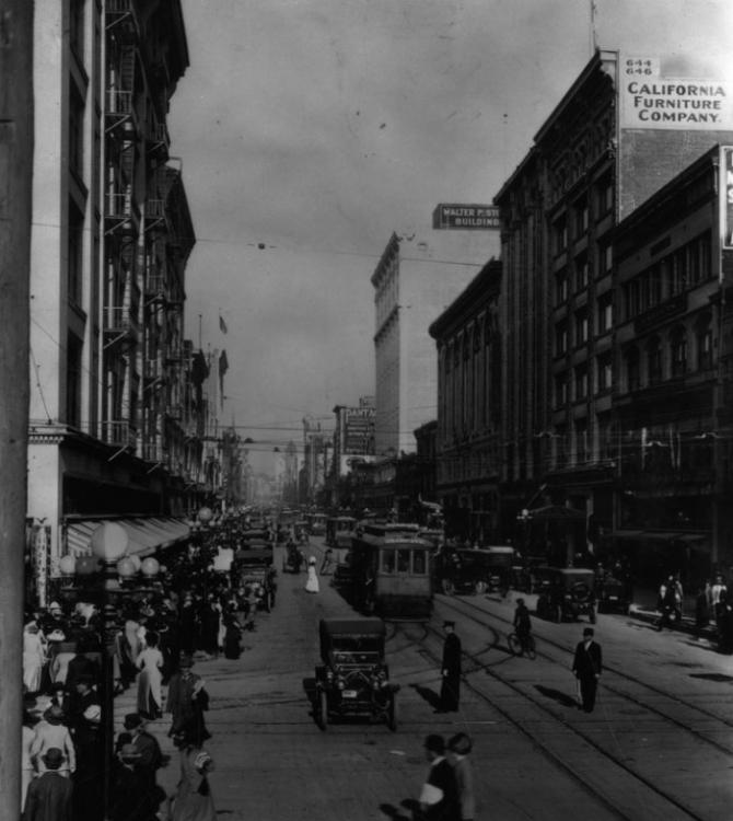 1910 Los Angeles City Broadway and 7th.jpg