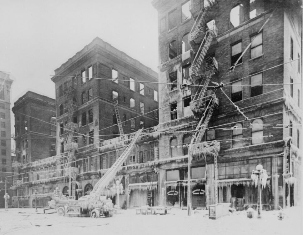 191811 Incendio en el Hotel Monticello, Norfolk, Va..jpg