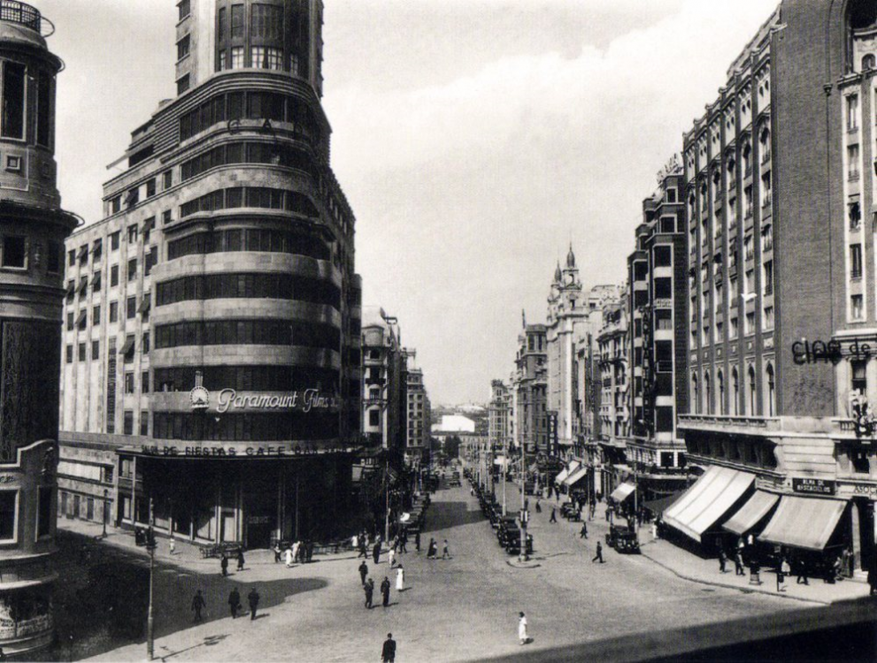 1930 Gran Via (Madrid) 2.png