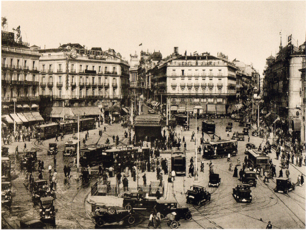 1930 Puerta del Sol Madrid1.png