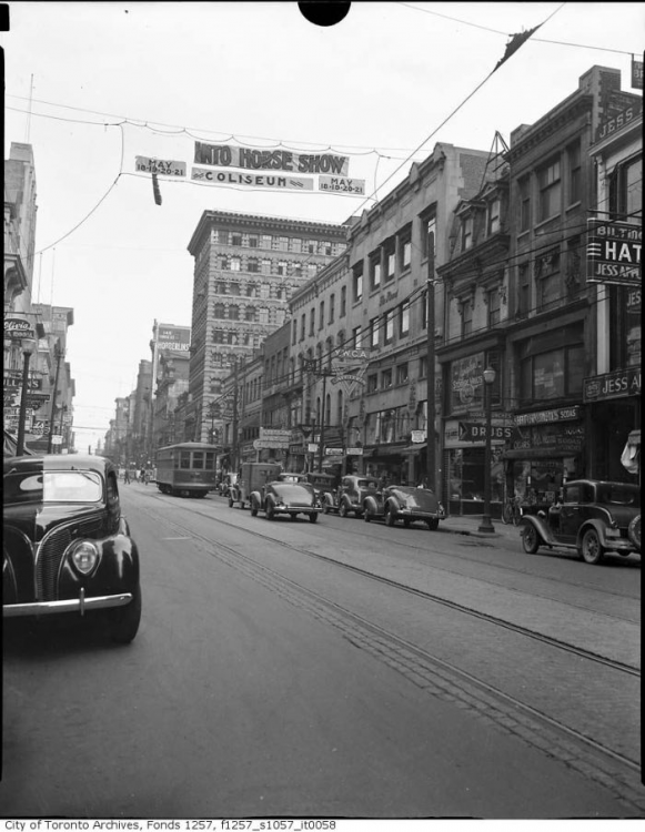 1939 Yonge and Adelaide (Toronto).png