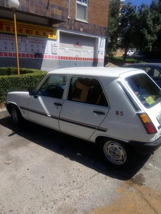 renault 5.jpg