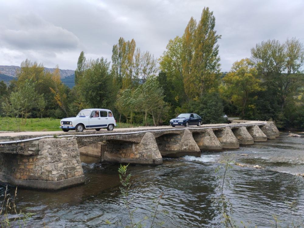 Puede ser una imagen de camioneta