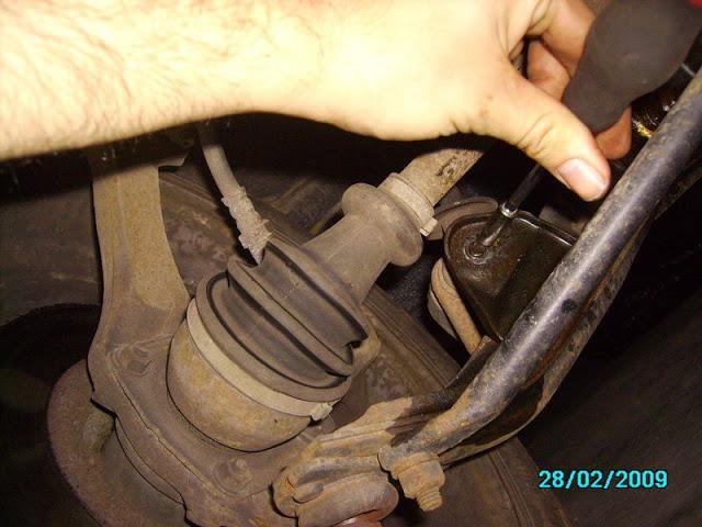 TUTORIAL CAMBIO AMORTIGUADORES RENAULT 4 8263598amor4