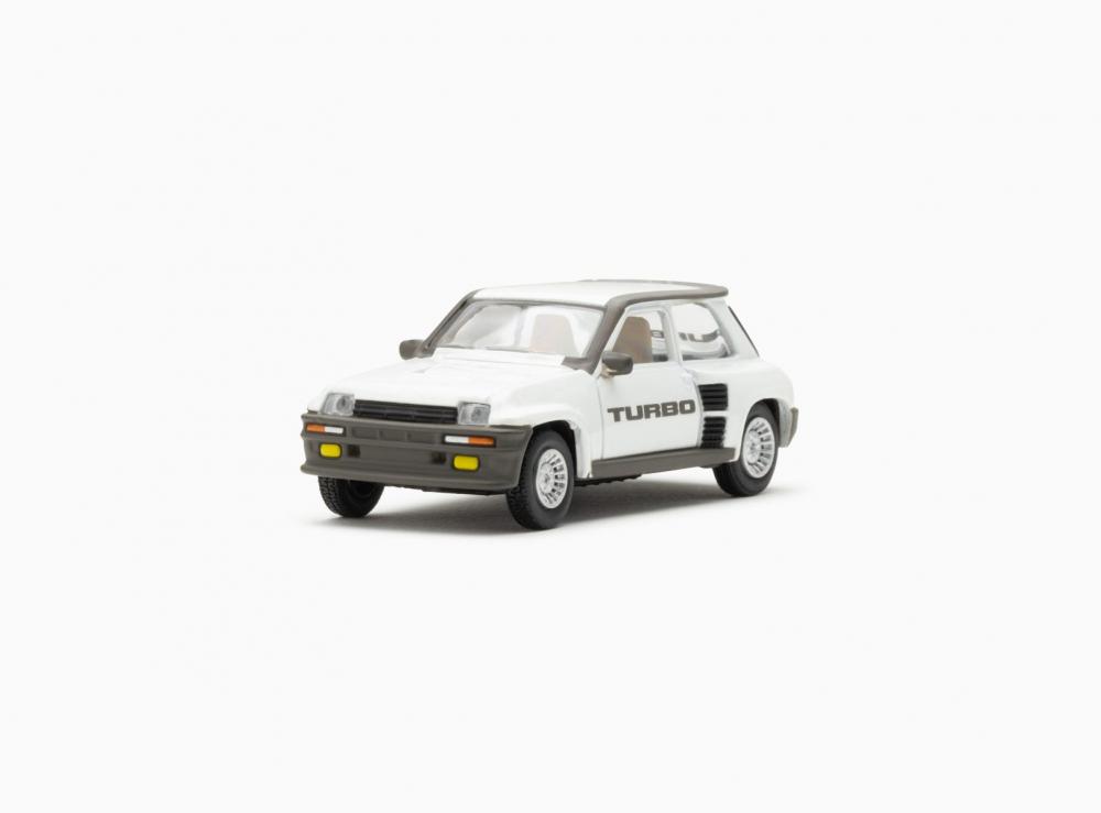 r5_turbo_blanche_64_01.jpg?quality=80&fi