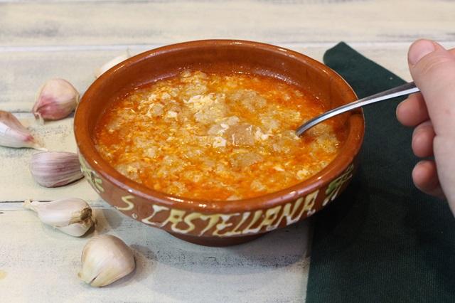 Sopa-de-ajo-receta-gastronomia-Valladoli